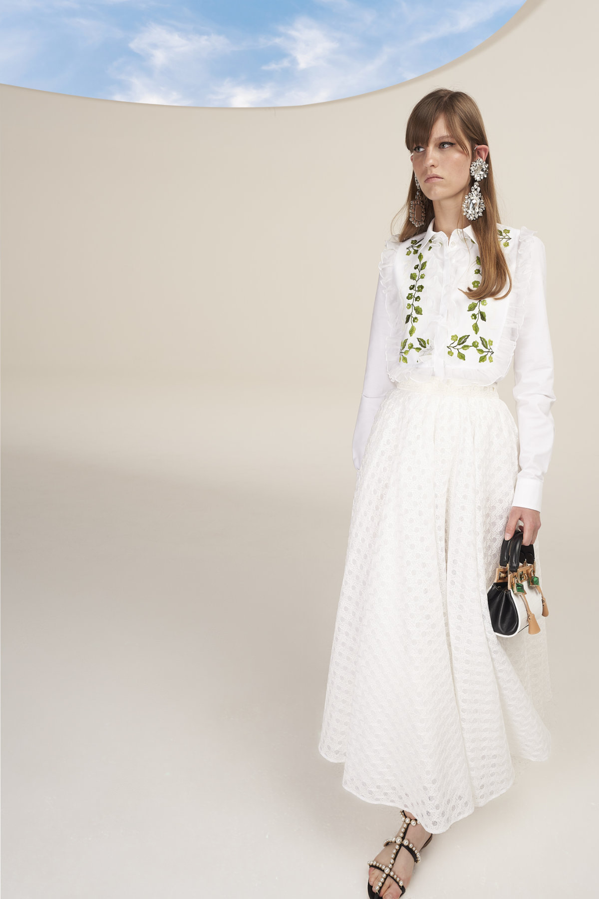 Giambattista Valli Presents Its New Resort 2023 Collection: “En Plein Air”