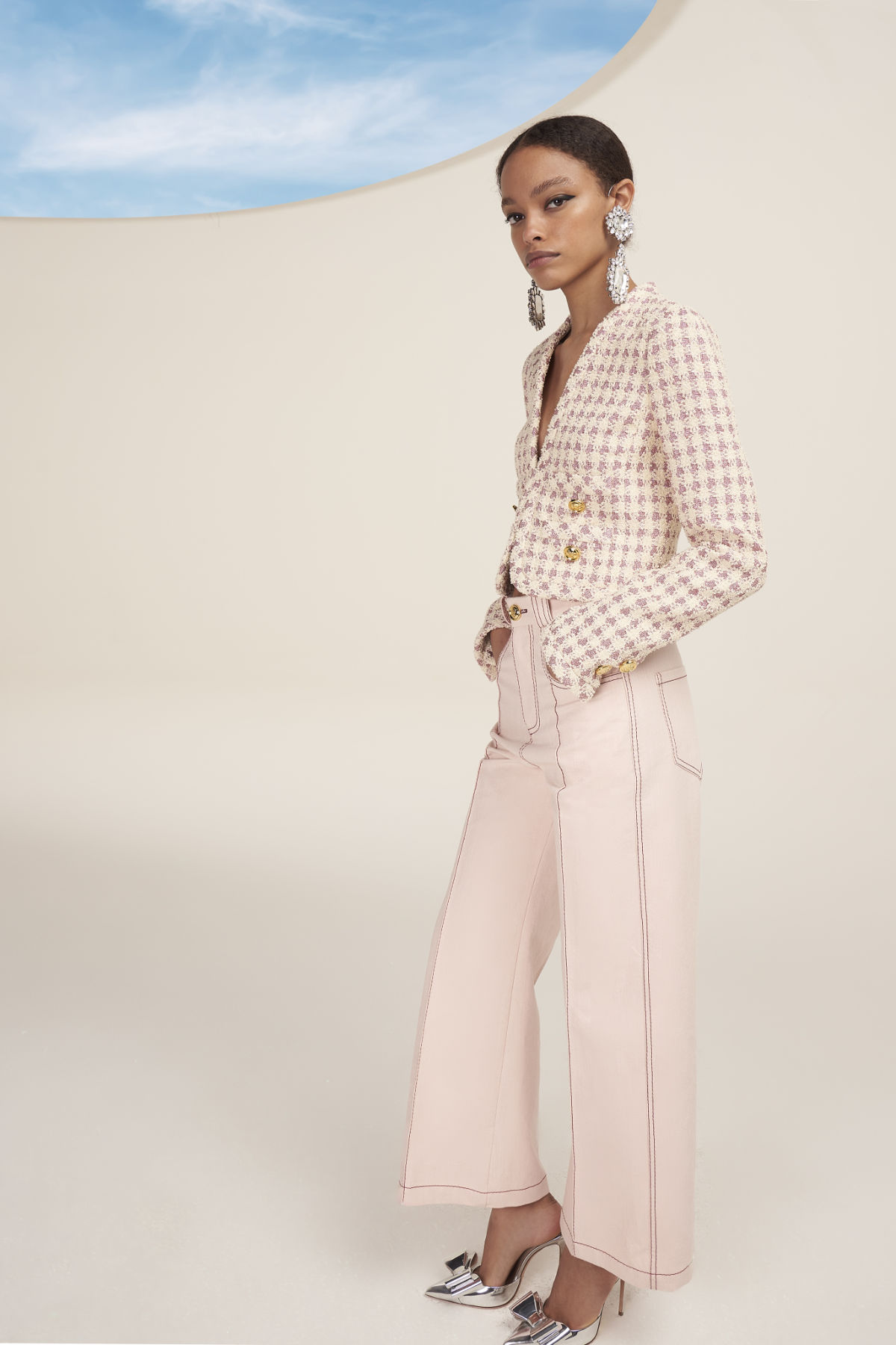 Giambattista Valli Presents Its New Resort 2023 Collection: “En Plein Air”