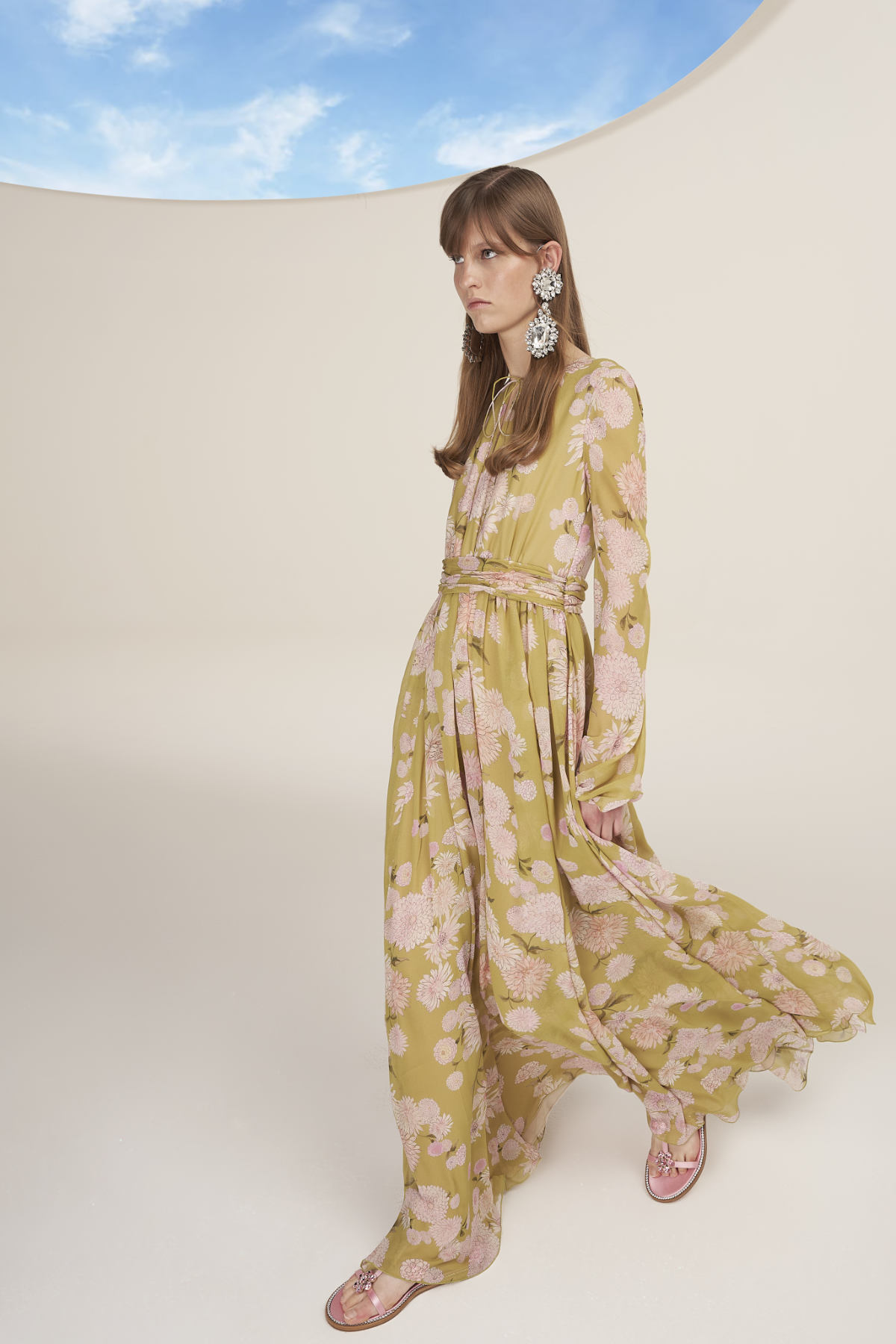 Giambattista Valli Presents Its New Resort 2023 Collection: “En Plein Air”