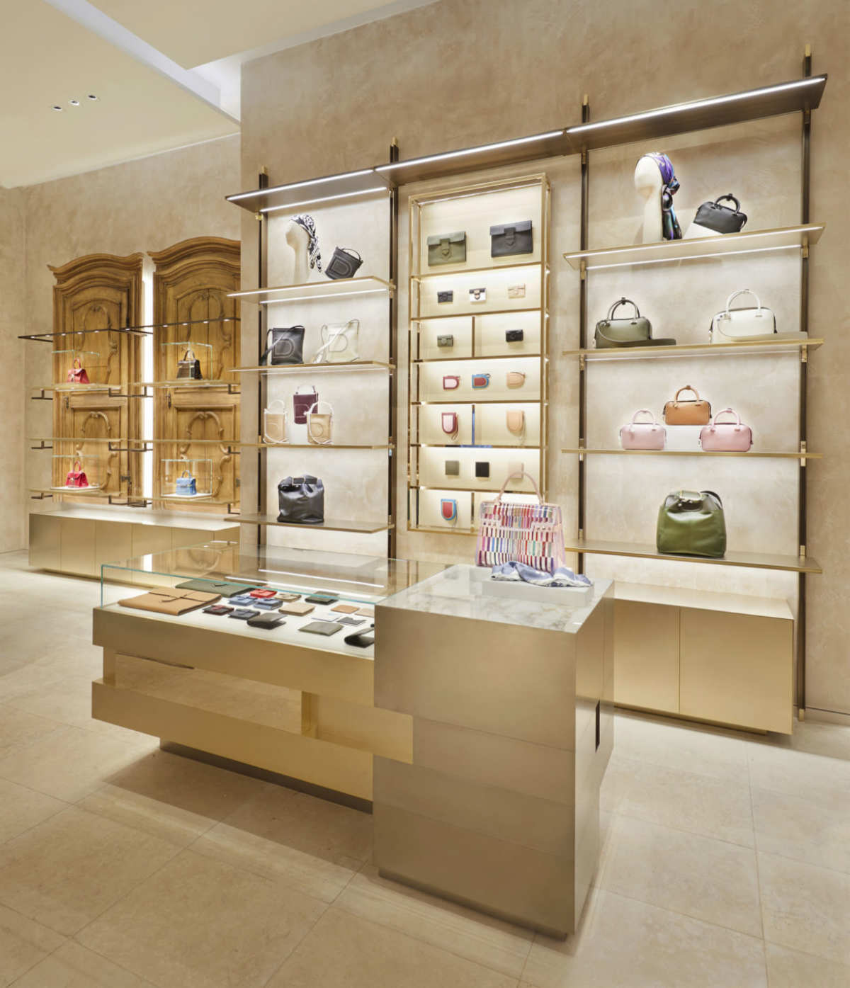 Delvaux: Delvaux opened on the legendary rue St Honoré in Paris - Luxferity