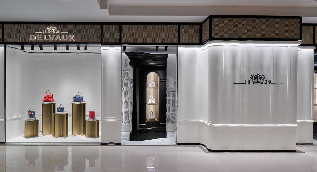 Delvaux opened its doors in Shanghai’s Landmark Grand Gateway Mall