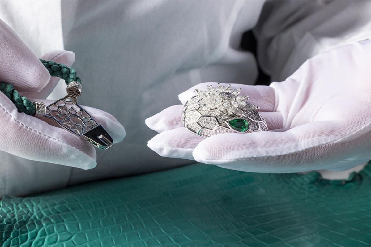 Bulgari: Bvlgari Presents Its New Magnifica Serpenti Forever Ruby  One-of-a-kind Bag - Luxferity