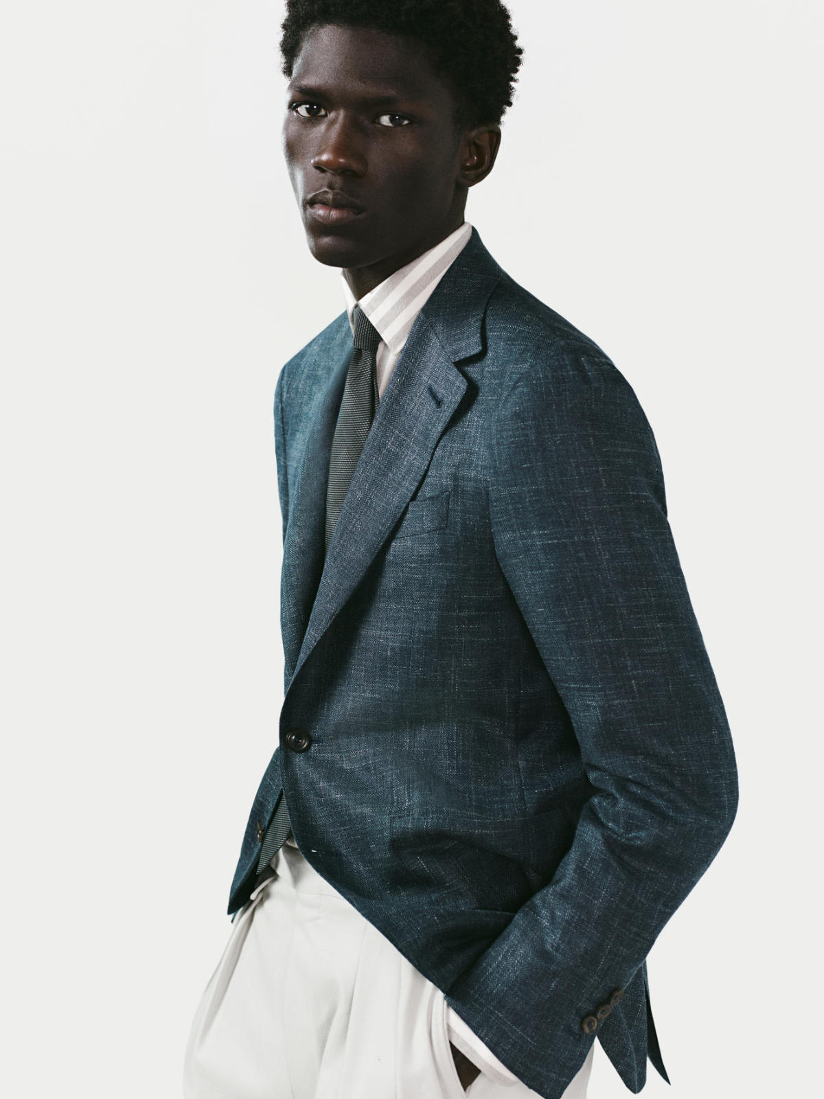 Canali: Canali Presents Its New Autumn-Winter 2022 Collection 