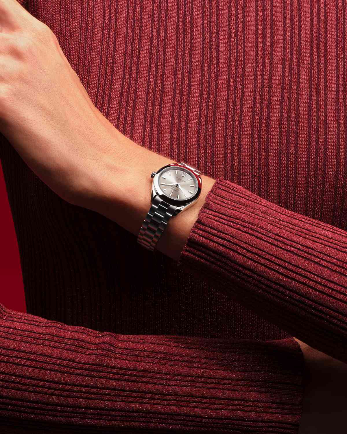 The Ultimate Holiday Gift: OMEGA’s Seamaster Aqua Terra Collection Shines In 2025