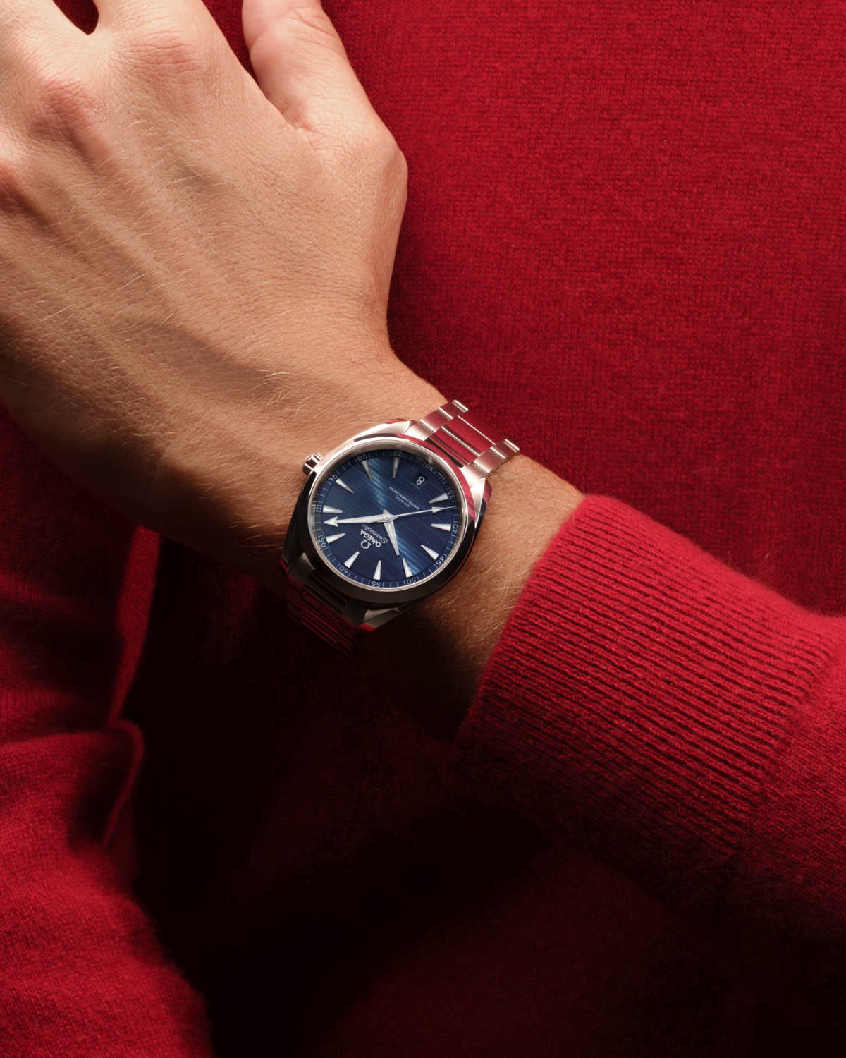 The Ultimate Holiday Gift: OMEGA’s Seamaster Aqua Terra Collection Shines In 2025