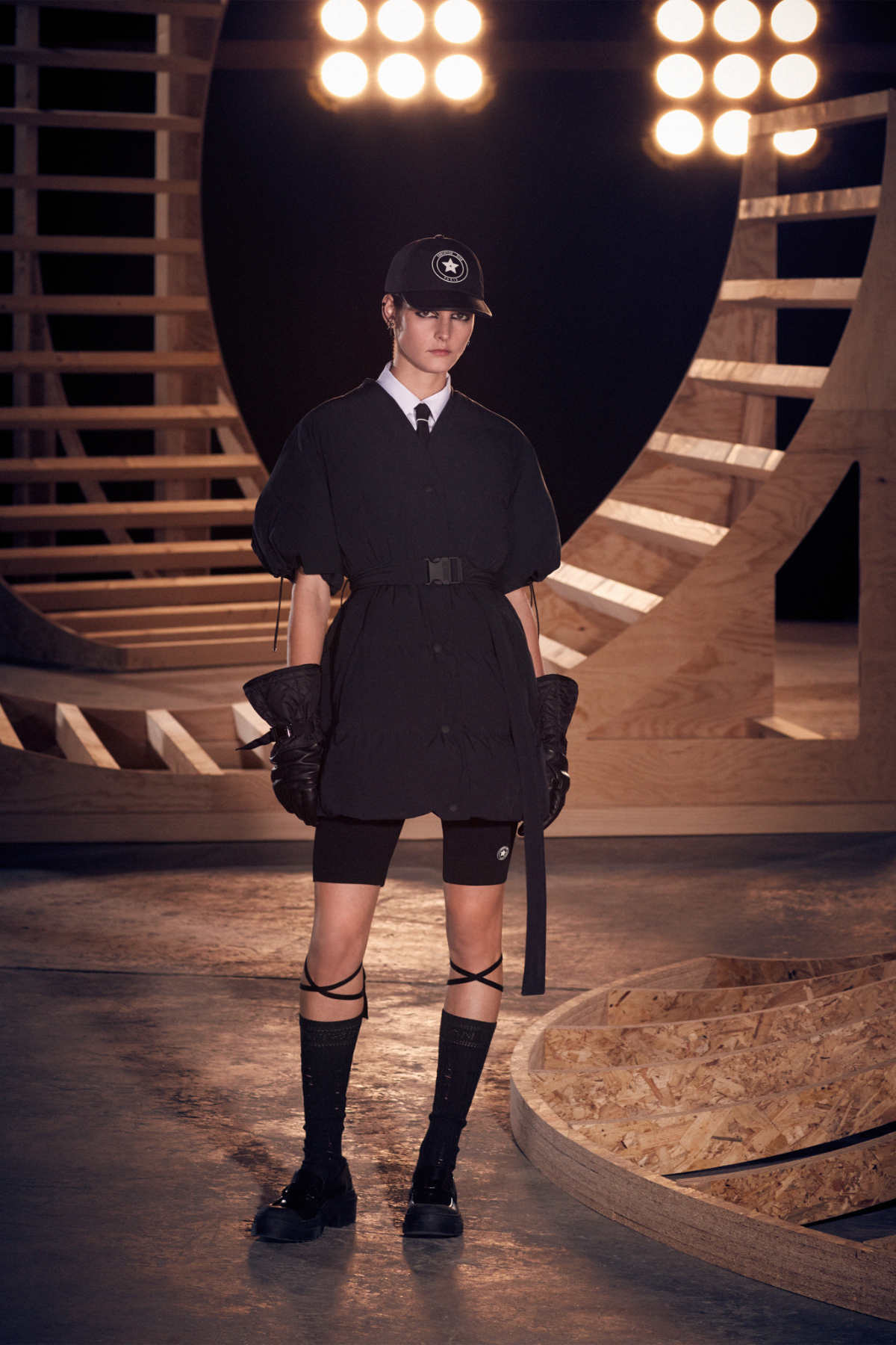 Dior Presents Its New Fall RTW 2022 Women's Collection