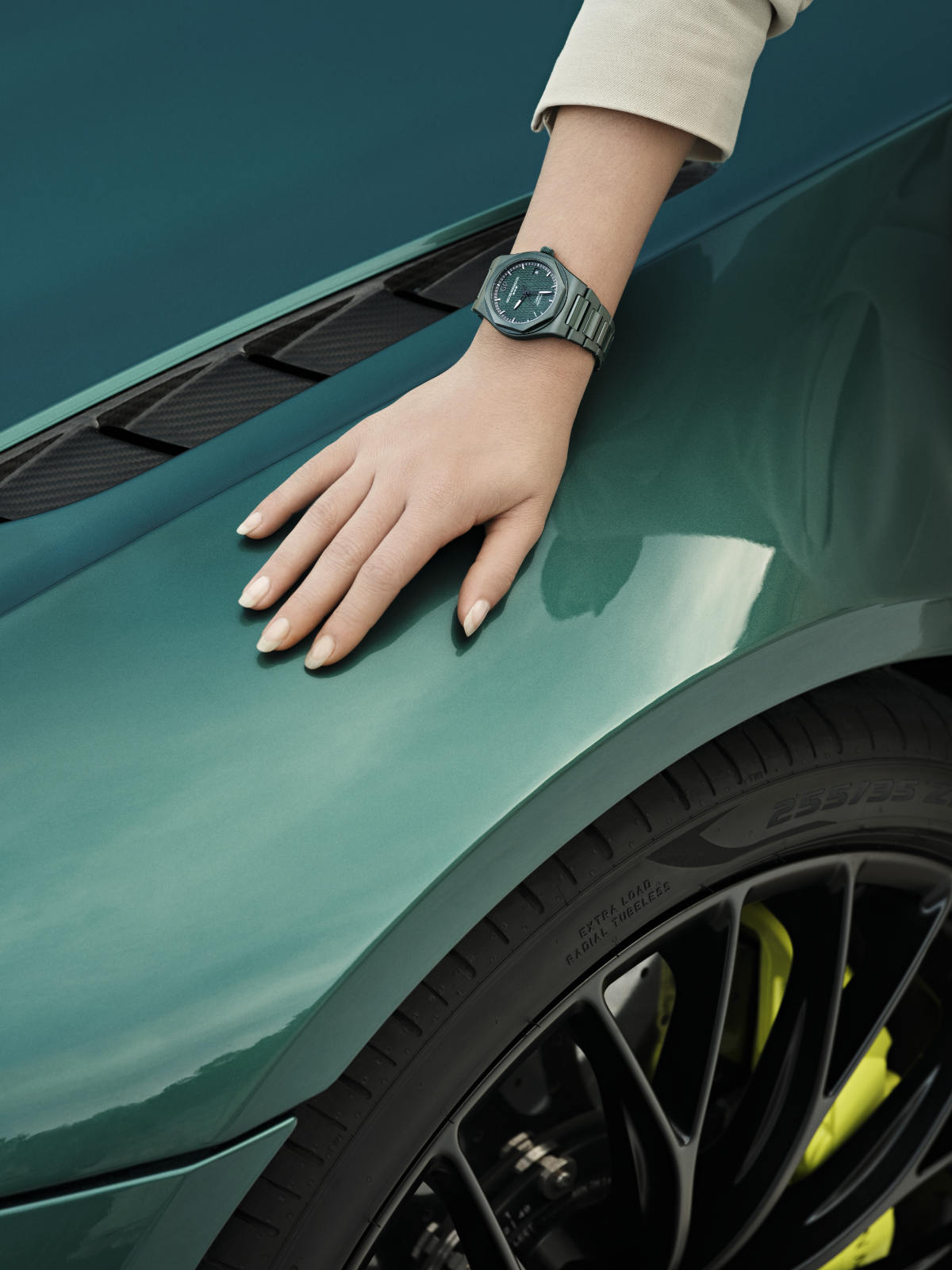 Girard-Perregaux Unveils Its New Laureato Green Ceramic Aston Martin Edition Watch