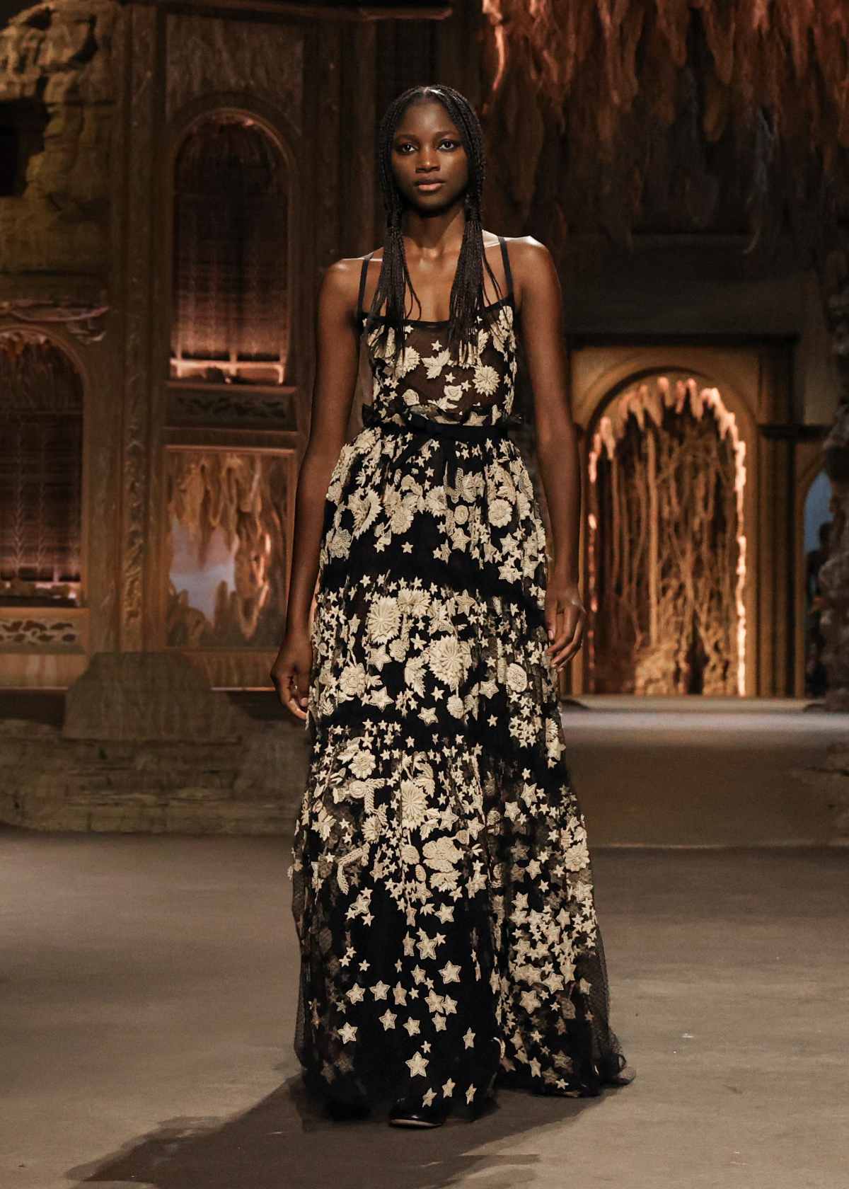 WOMEN'S SPRING-SUMMER 2016 SHOW: LOOKS FROM THE COLLECTION - News