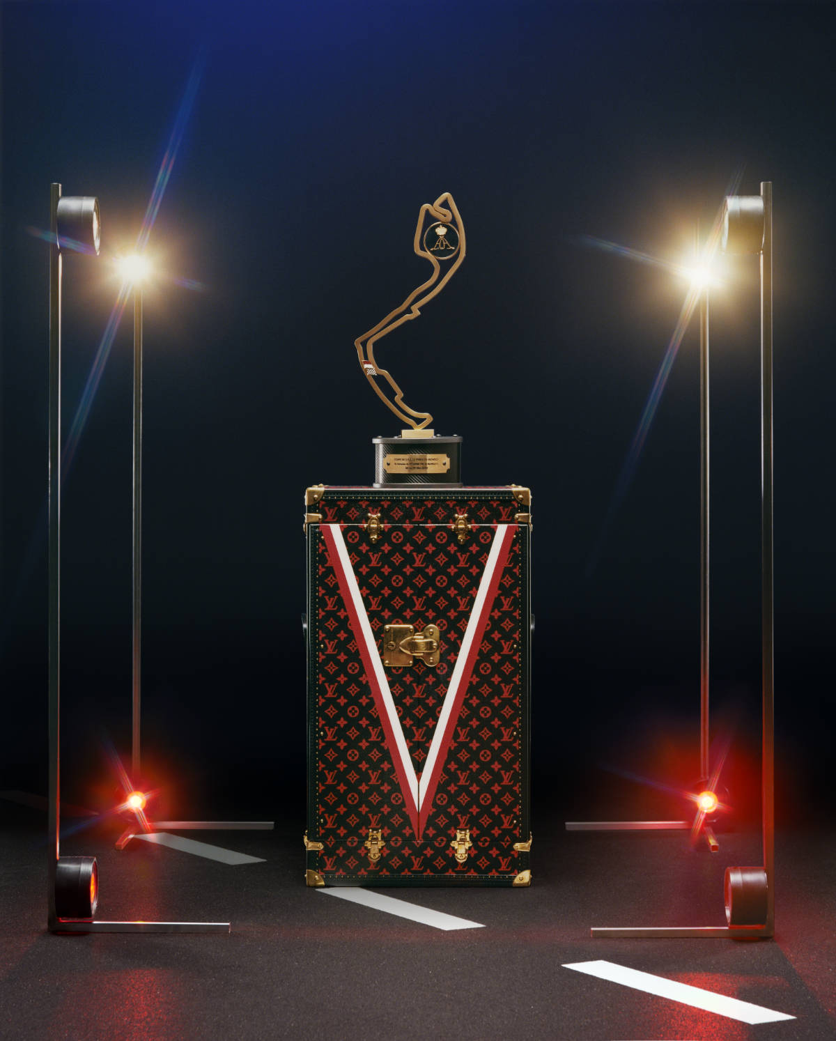 Louis Vuitton: “Victory Travels In Louis Vuitton”: Louis Vuitton