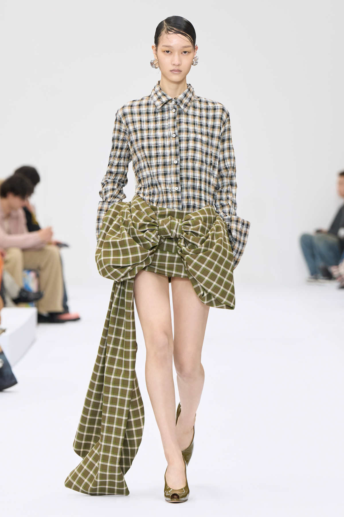 Acne Studios Presents Its New Spring/Summer 2025 Womenswear Collection