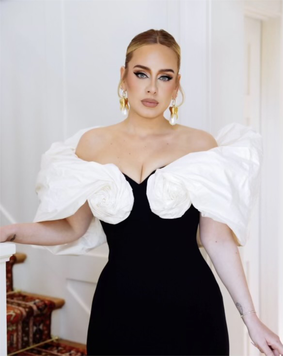 Adele Wore Custom Schiaparelli Haute Couture