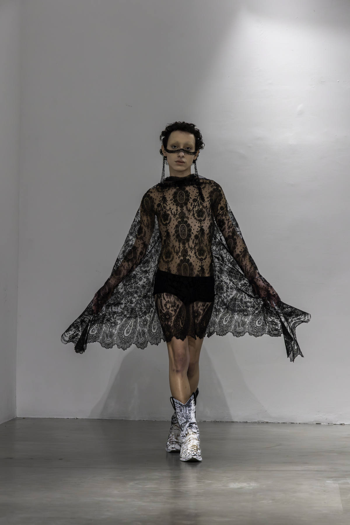 Aelis Presents Its New Haute Couture Spring/Summer 2025 Collection - Kindness, Sensitivity, Fragilit