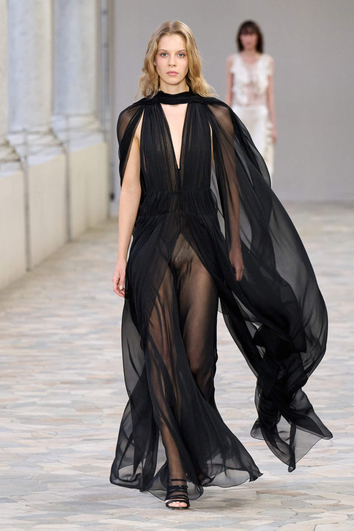 Alberta Ferretti Presents Its New Spring Summer 2025 Collection - Lightness Of Being