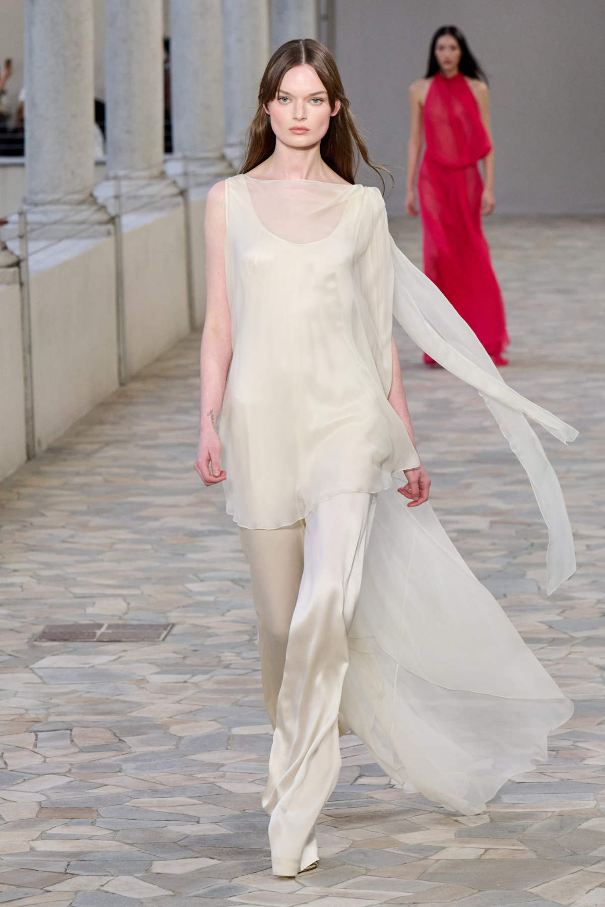 Alberta Ferretti Presents Its New Spring Summer 2025 Collection - Lightness Of Being