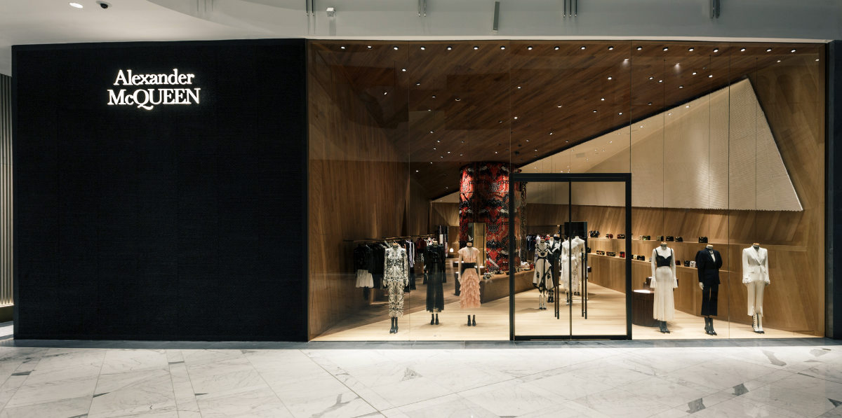 Alexander McQueen: Alexander McQueen stores - Luxferity