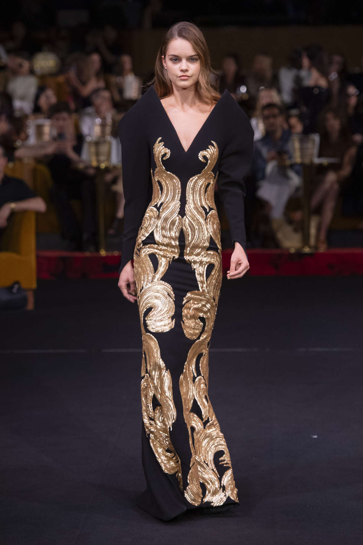 Alexis Mabille Presents His New Haute Couture Fall-Winter 2024-2025 Collection: Champagne