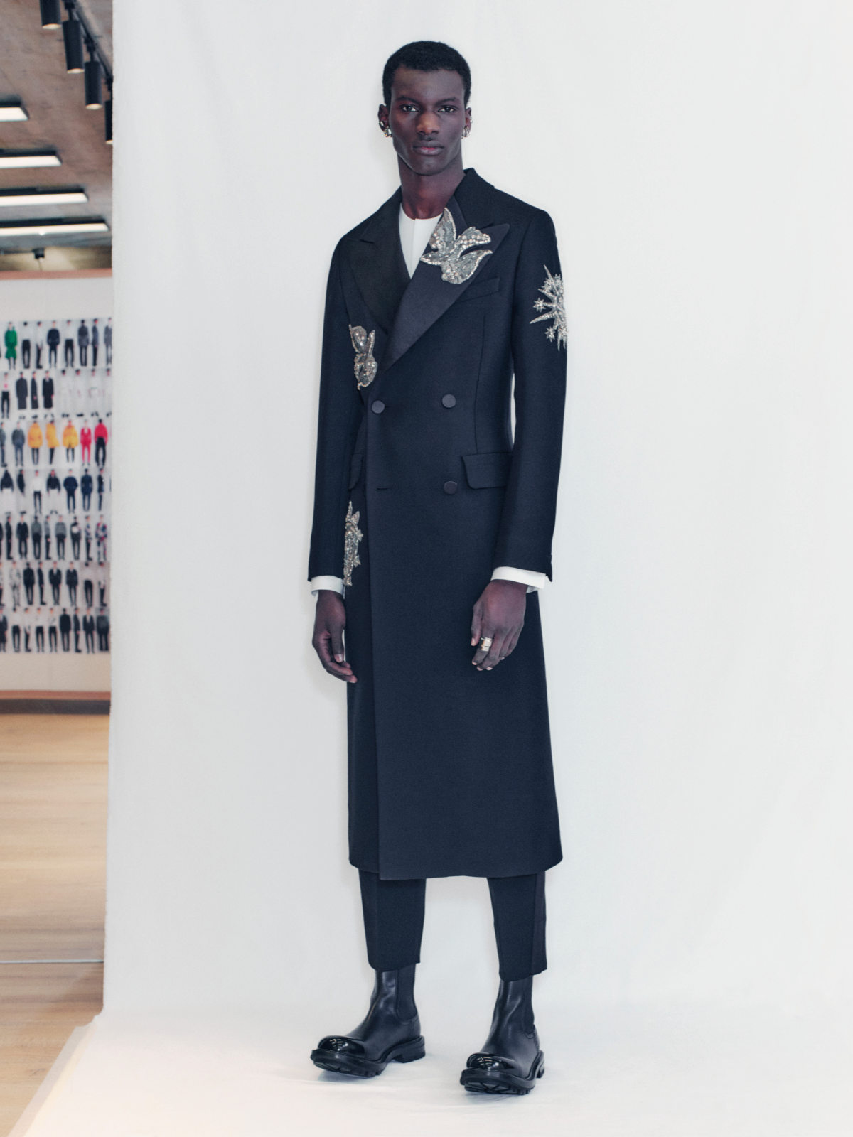 Alexander McQueen Introduces Its New Autumn Winter 2021 Menswear Collection