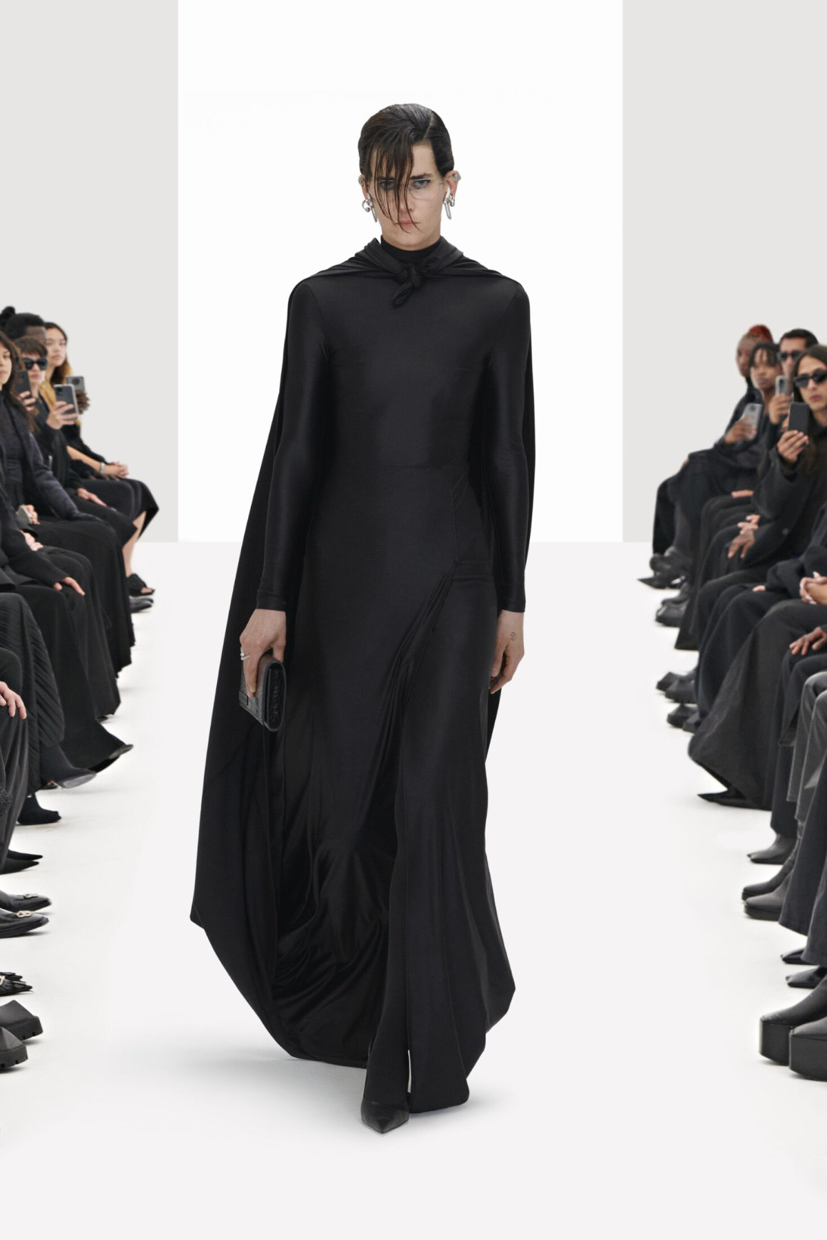 Balenciaga Presents Its New Spring 2022 Collection
