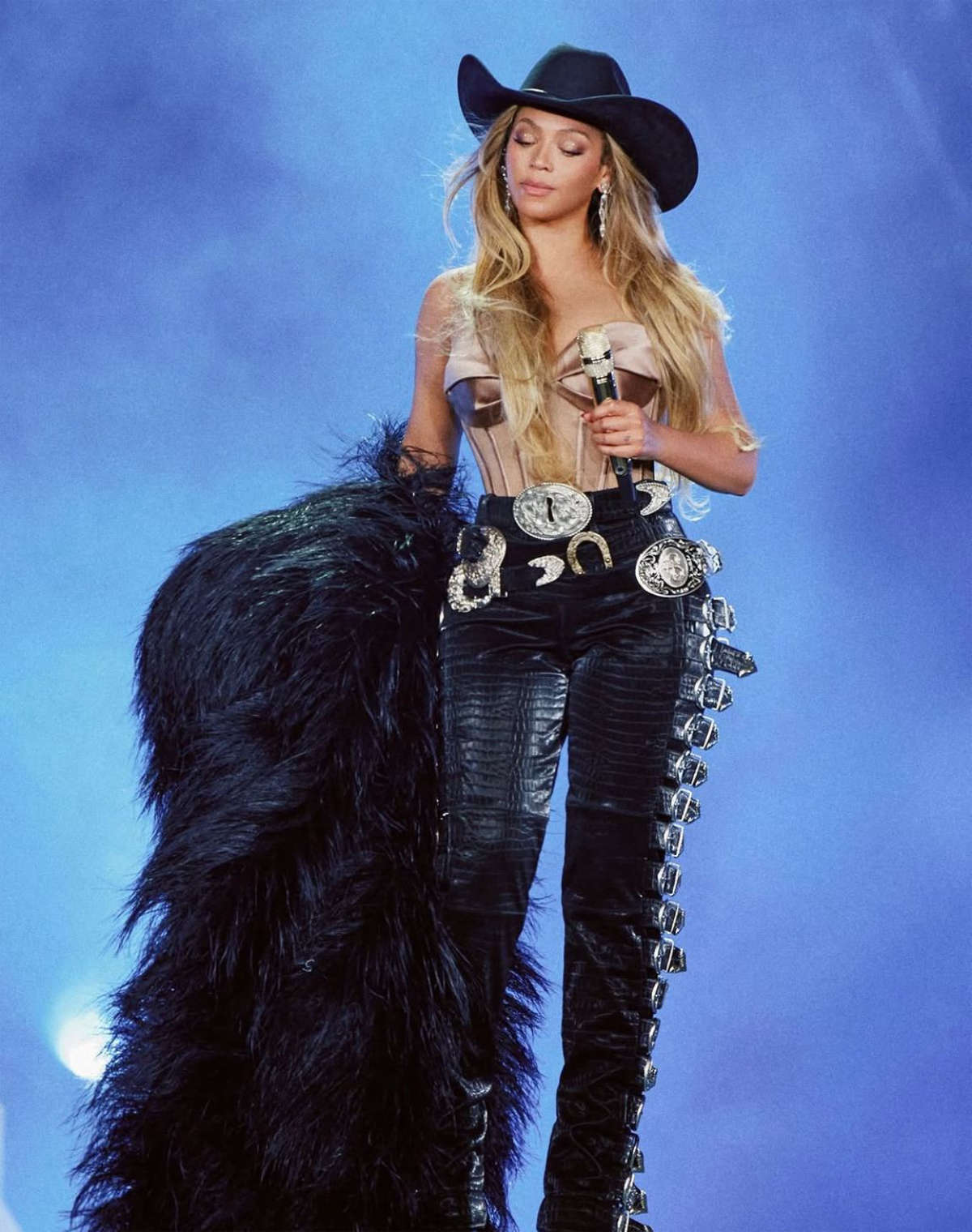 Beyonce In Schiaparelli At The Cowboy Carter Tour