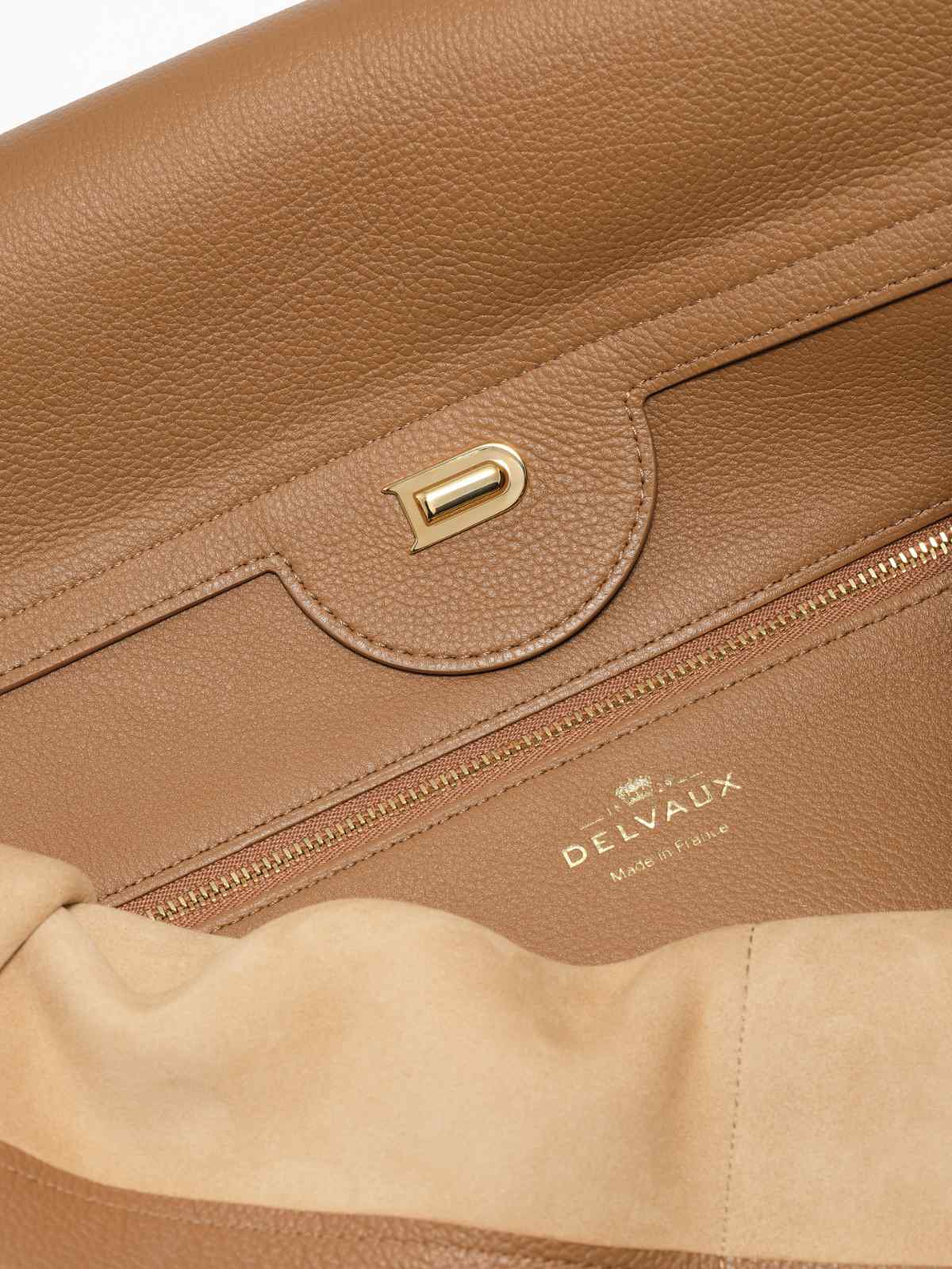 Delvaux Unveils Le Brillant Tempo Bag: A Symphony Of Movement And Luxury