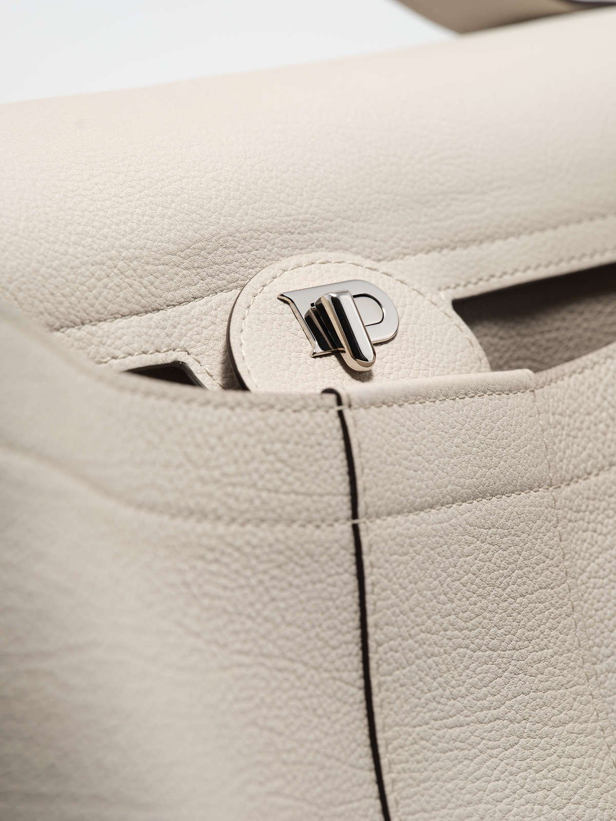 Delvaux Unveils Le Brillant Tempo Bag: A Symphony Of Movement And Luxury