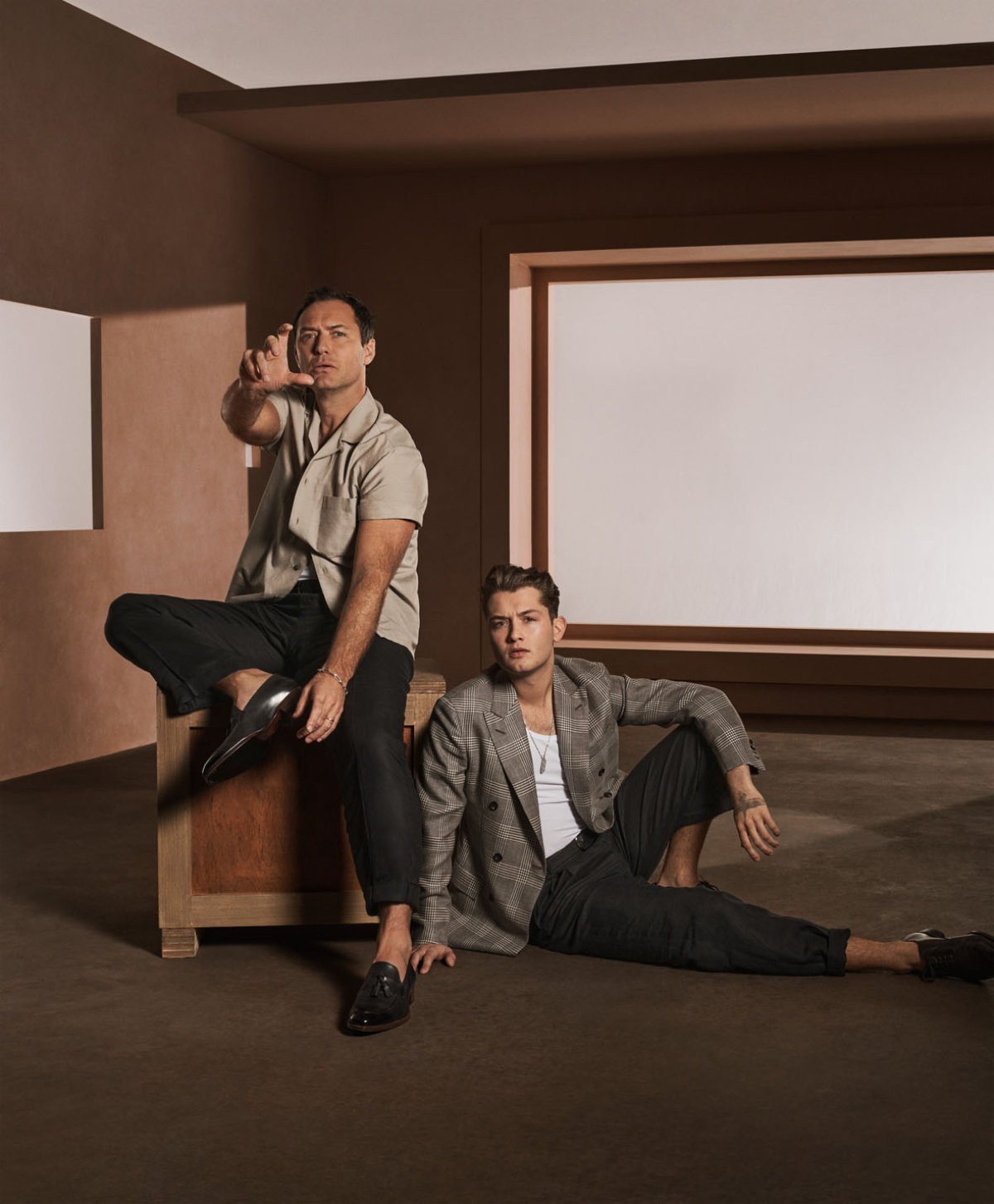 Brioni Introduces New Spring/Summer 2022 Campaign Featuring Jude Law And Raff Law