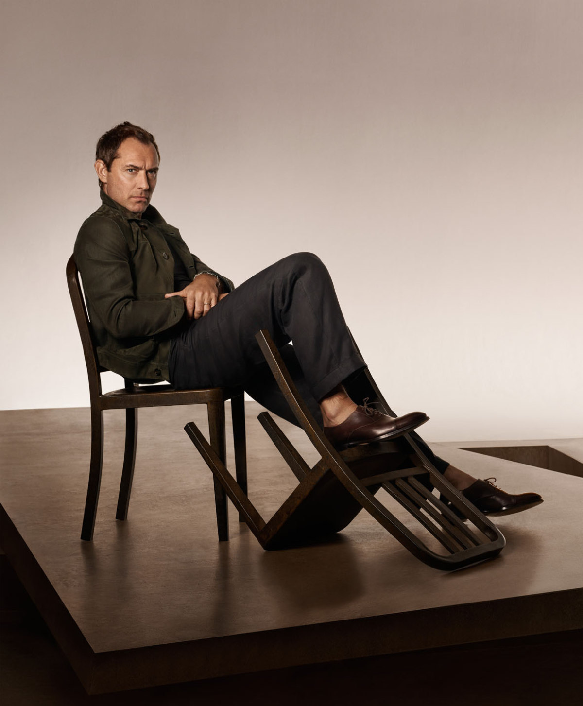 Brioni Introduces New Spring/Summer 2022 Campaign Featuring Jude Law And Raff Law