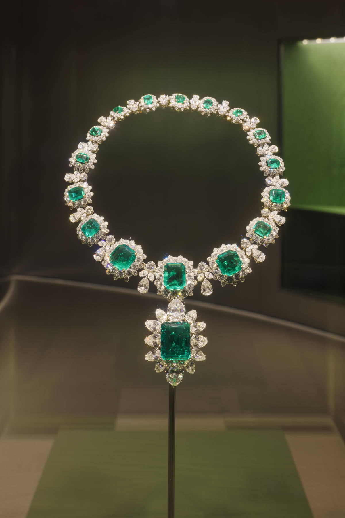 Bvlgari KALEIDOS: Colors, Cultures And Crafts