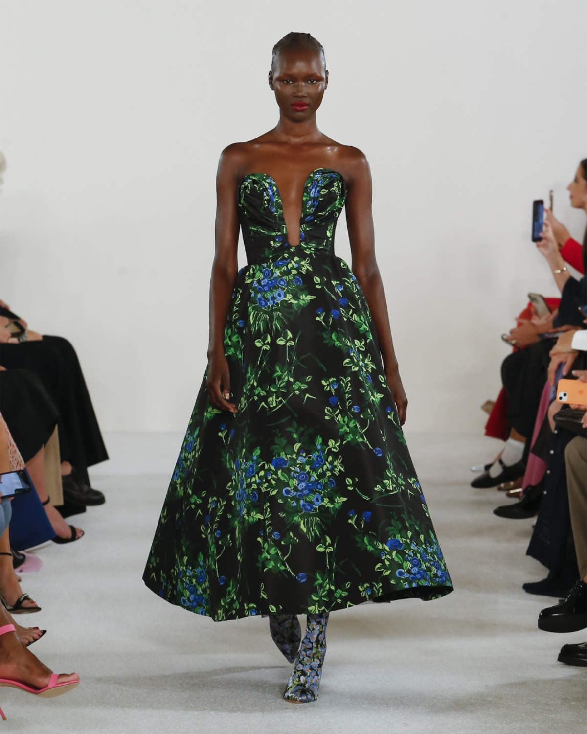 Carolina Herrera Presents Its New Spring 2023 Collection