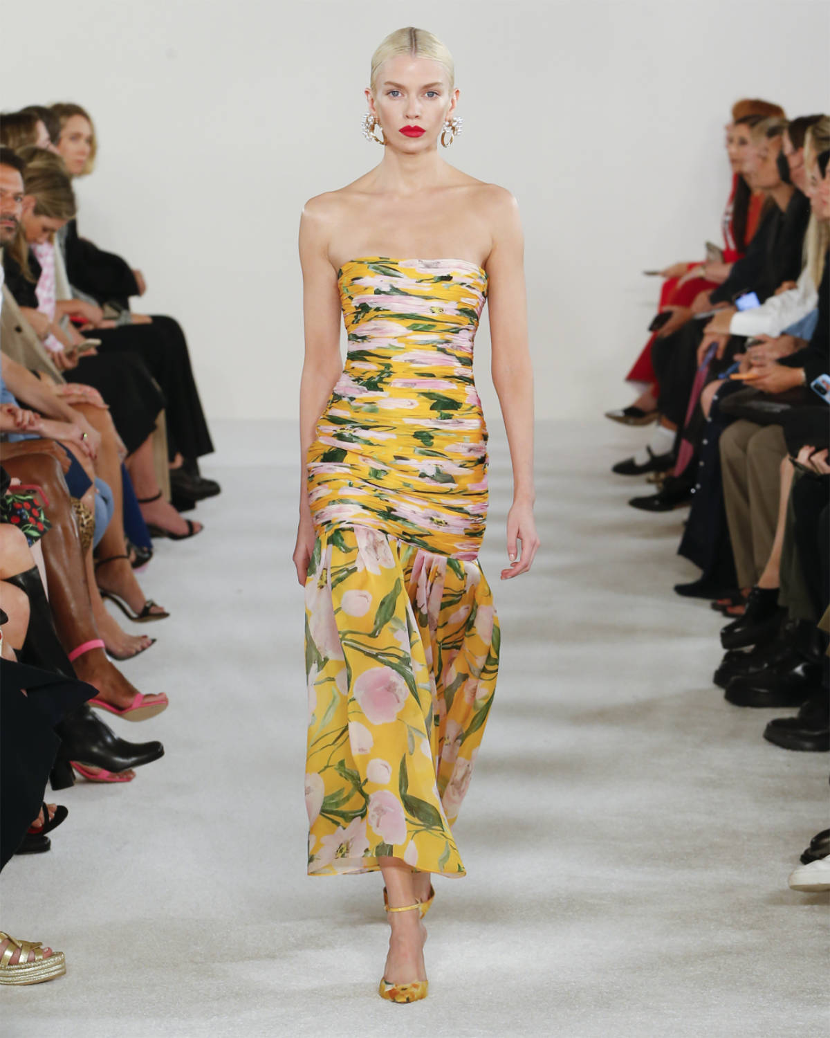 Carolina Herrera Presents Its New Spring 2023 Collection