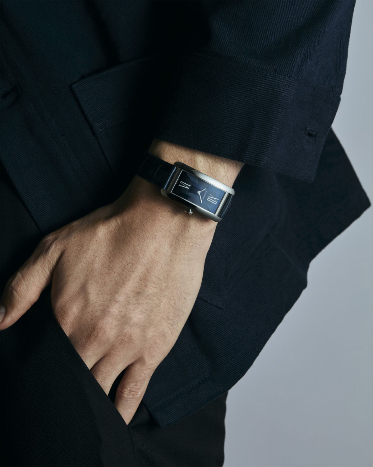 Cartier Introduces A Special Edition Of The Tank Américaine Watch