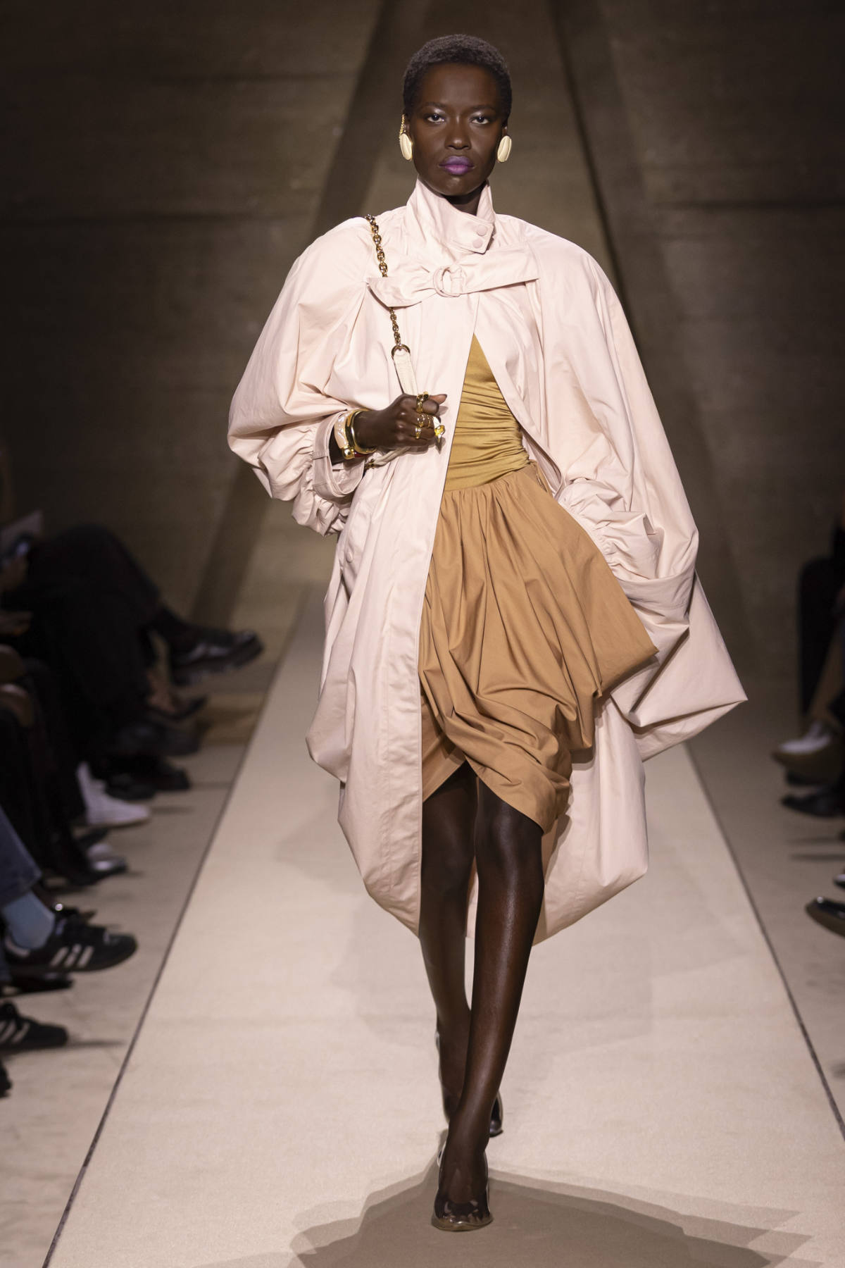 Chloé’s “Entre Deux” Collection Summer 2026: The Elegance Of Ease