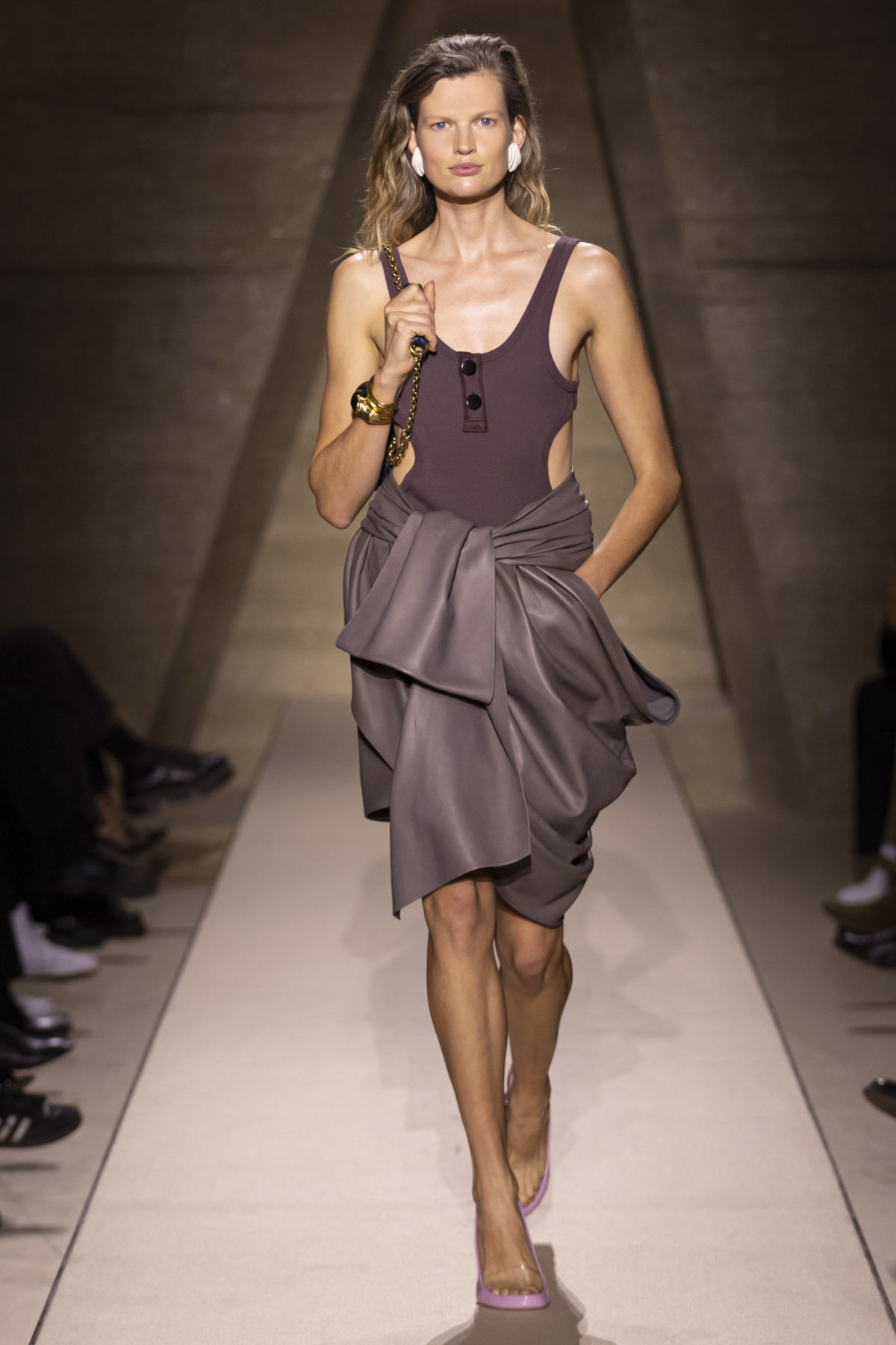 Chloé’s “Entre Deux” Collection Summer 2026: The Elegance Of Ease