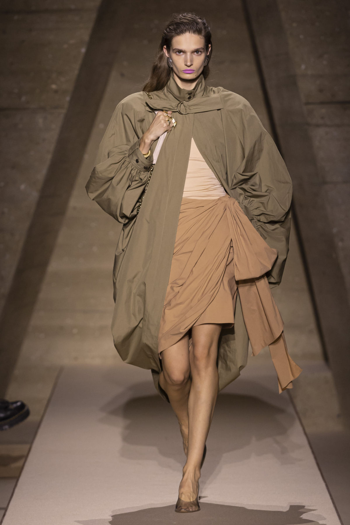 Chloé’s “Entre Deux” Collection Summer 2026: The Elegance Of Ease