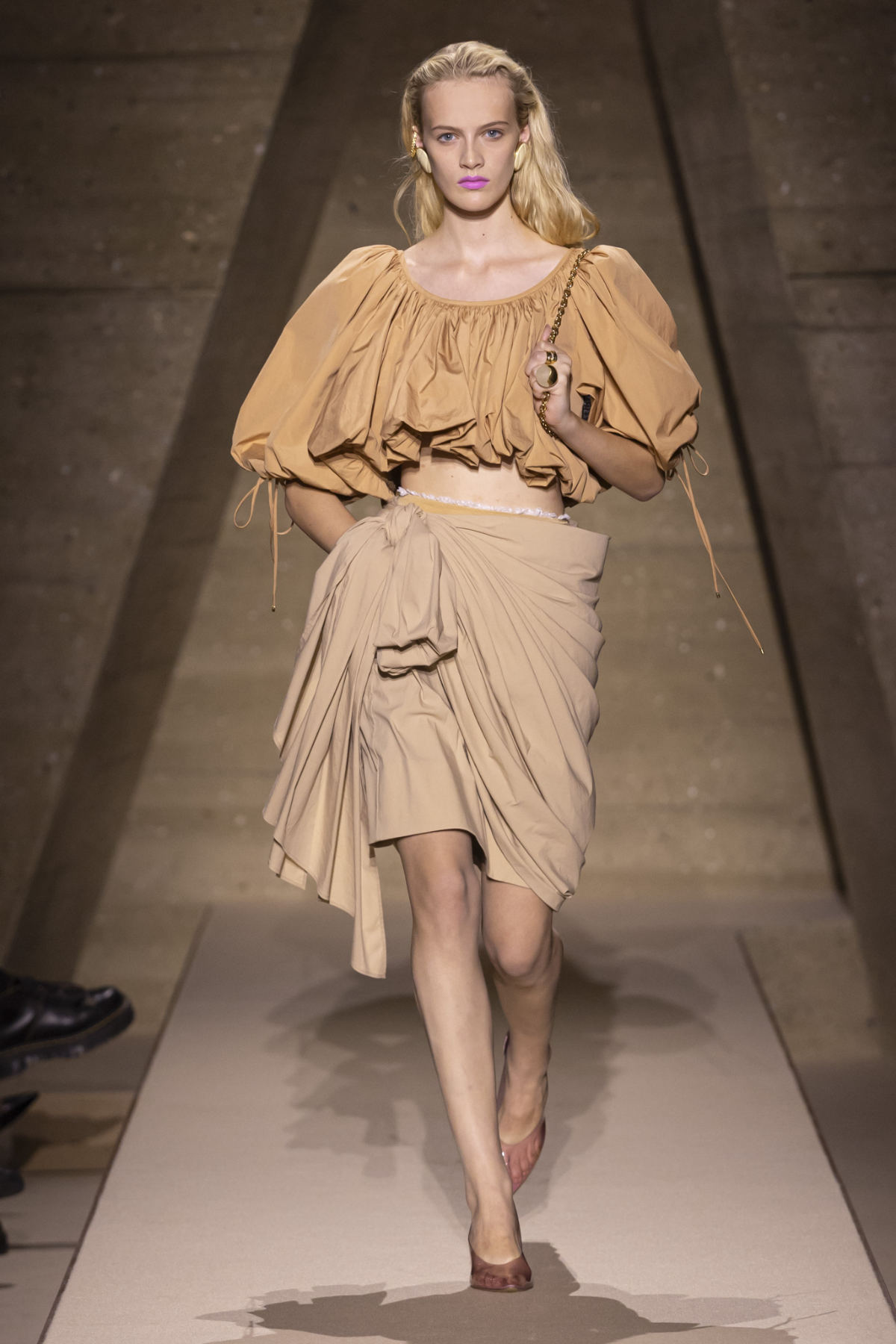 Chloé’s “Entre Deux” Collection Summer 2026: The Elegance Of Ease