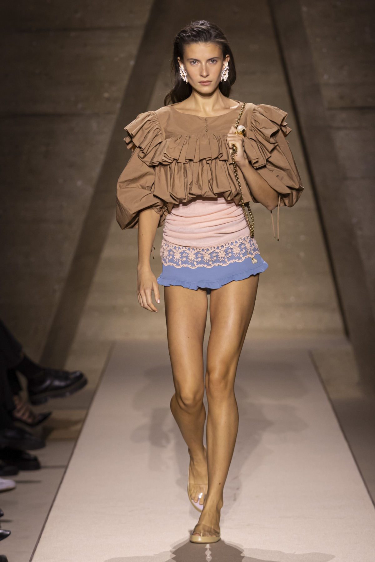 Chloé’s “Entre Deux” Collection Summer 2026: The Elegance Of Ease