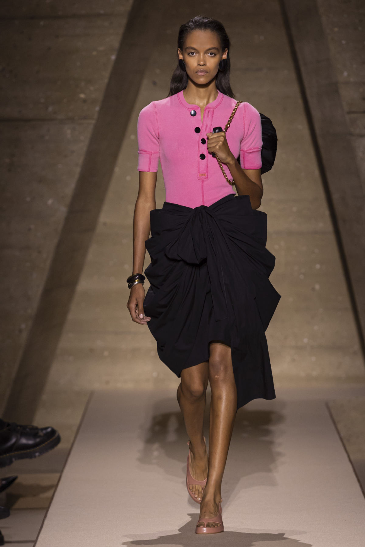 Chloé’s “Entre Deux” Collection Summer 2026: The Elegance Of Ease