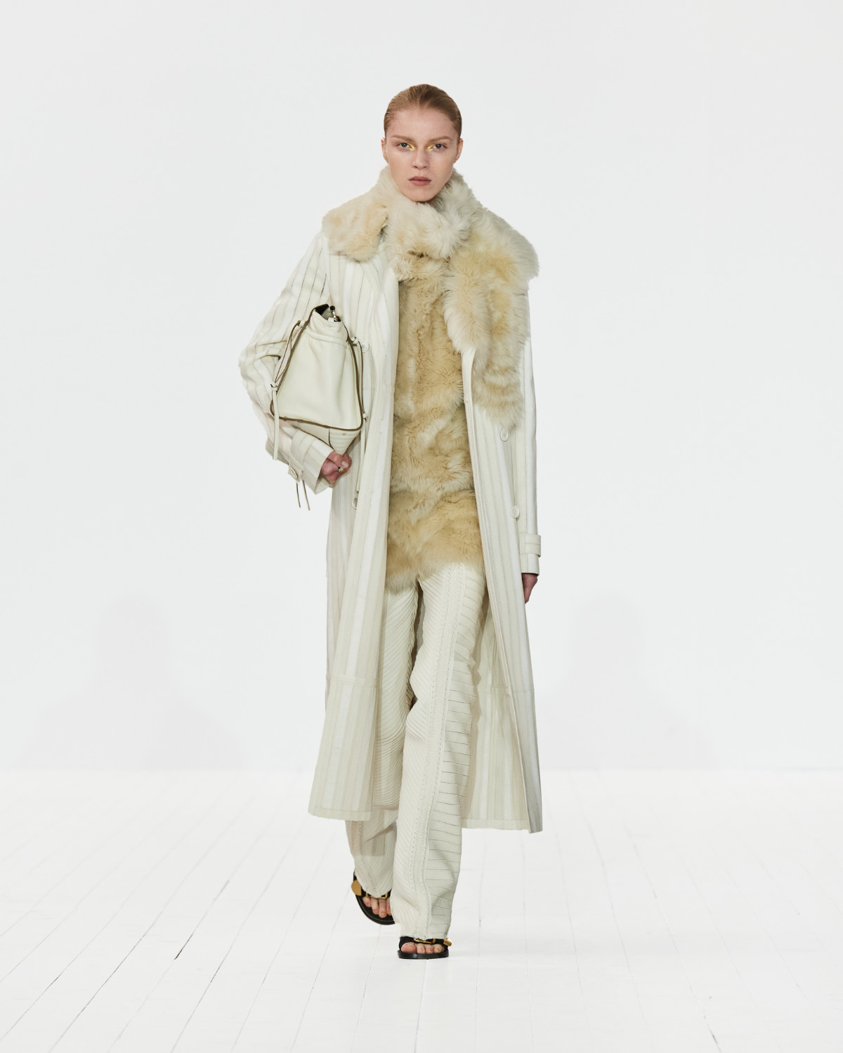 Chloé: Chloé Presents Its New Autumn-Winter 2023 Collection - Luxferity