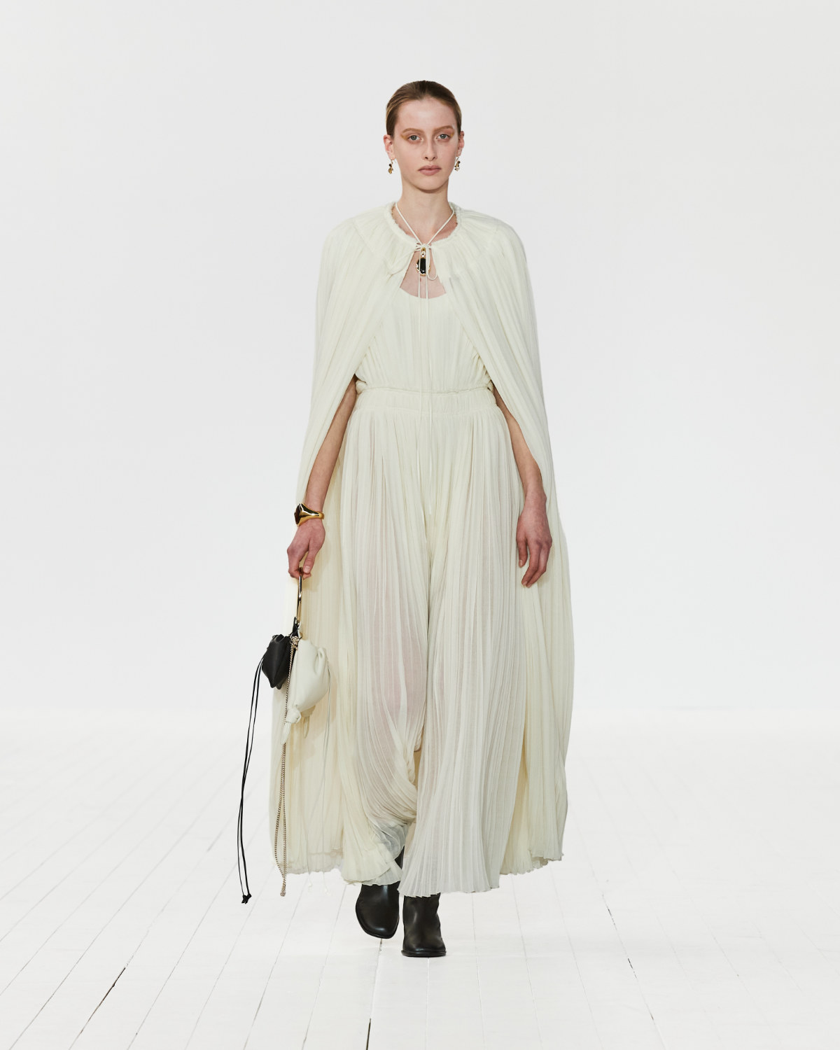 Chloé Presents Its New Autumn-Winter 2023 Collection