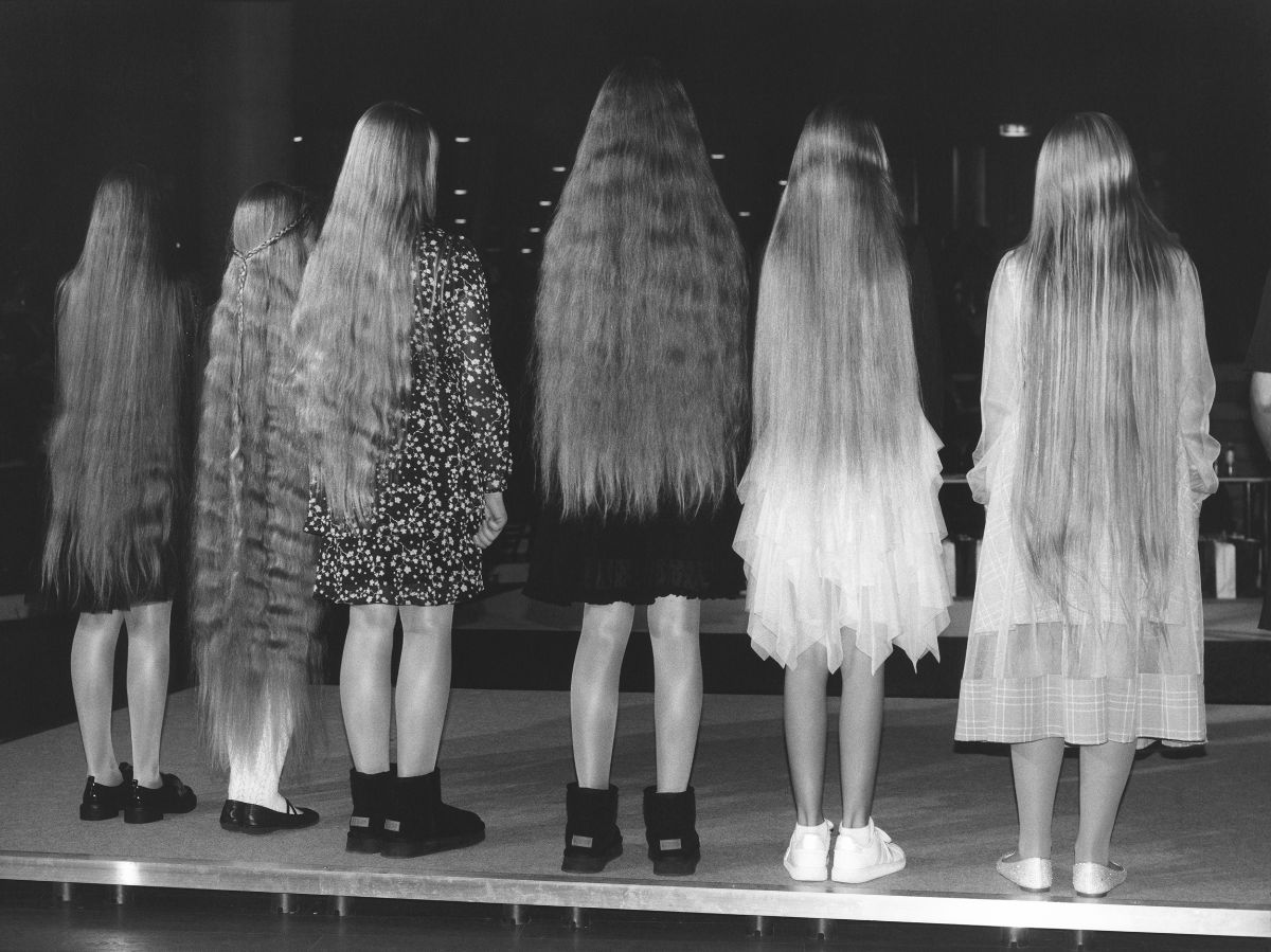 Chloé Arts Paris 2025: Francesca Allen Unveils “Konkursas” At Paris Photo