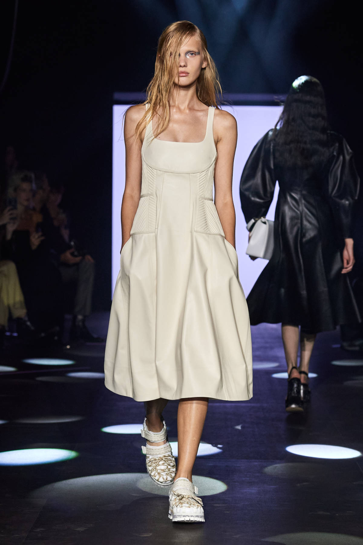 Chloé Chloé Presents Its New SpringSummer 2023 Collection Luxferity