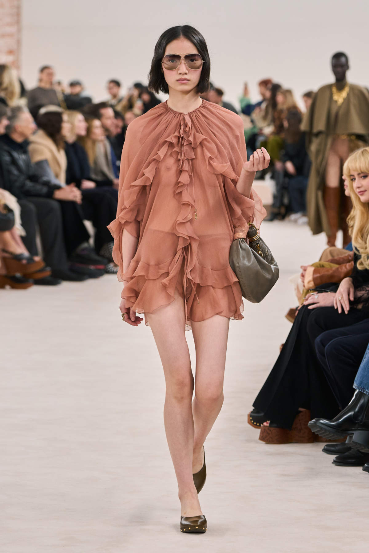 Chloé Presents Its New Winter 2024 Collection: The Intuition
