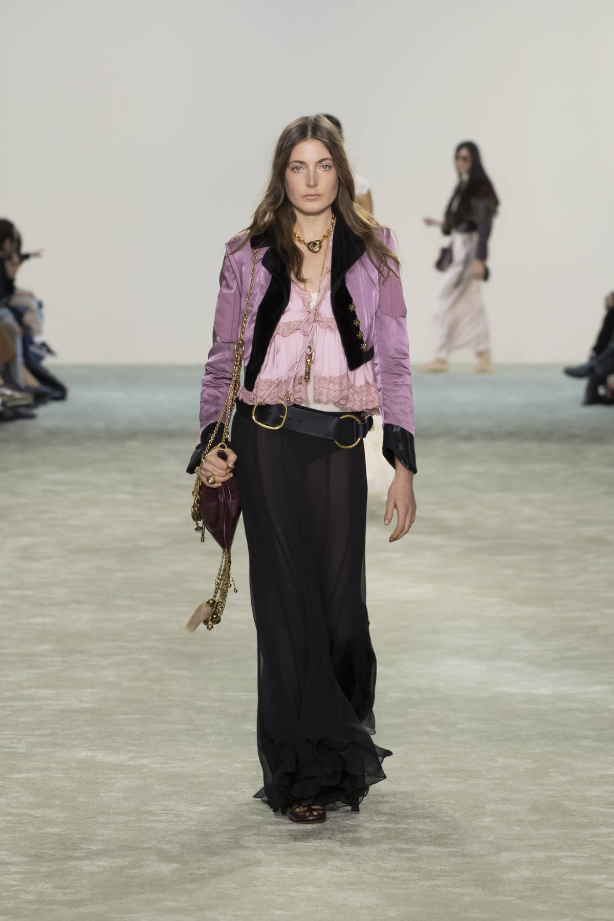 Chloé Presents Its New Winter 2025 Evolution Collection