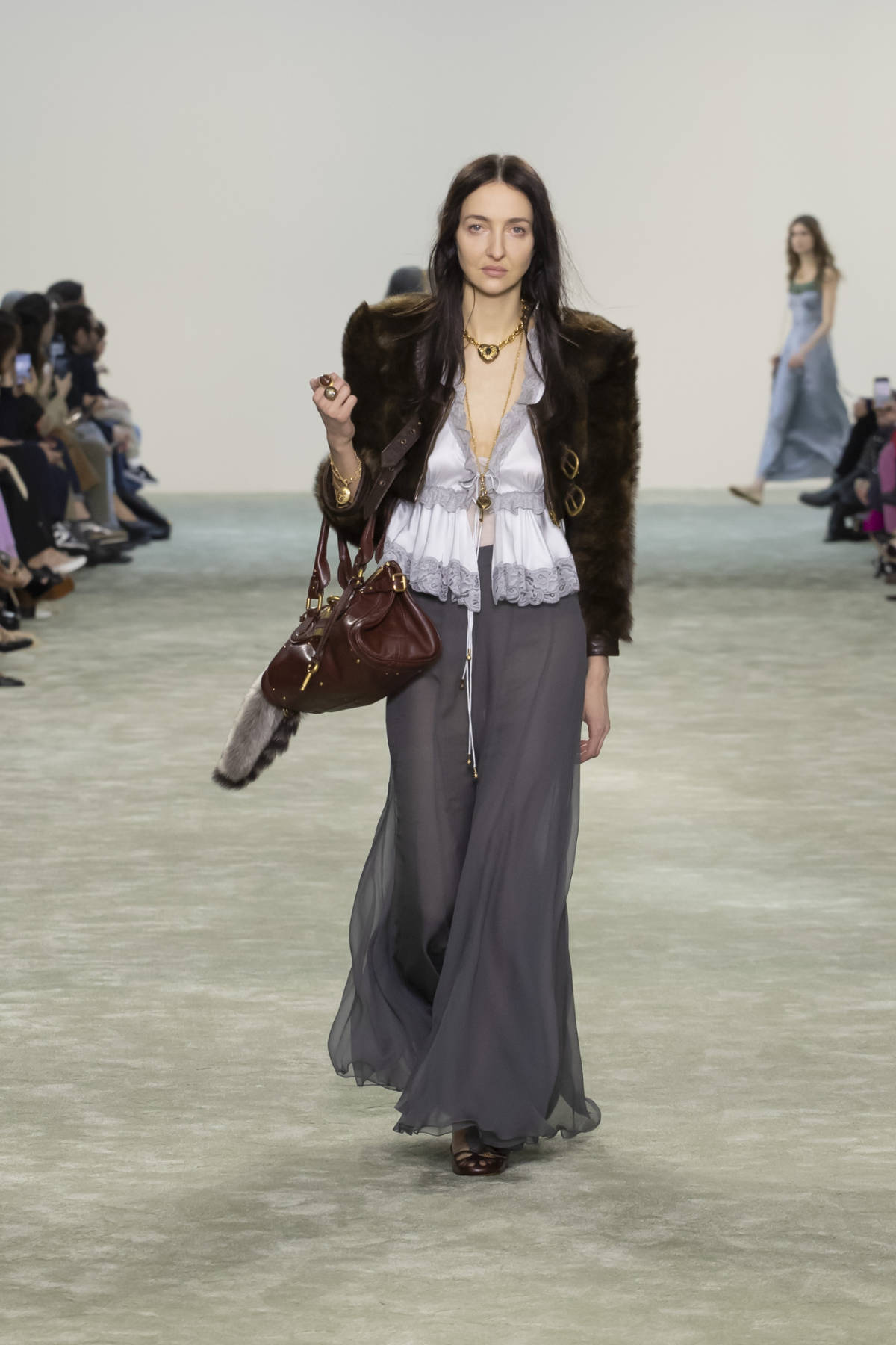 Chloé Presents Its New Winter 2025 Evolution Collection