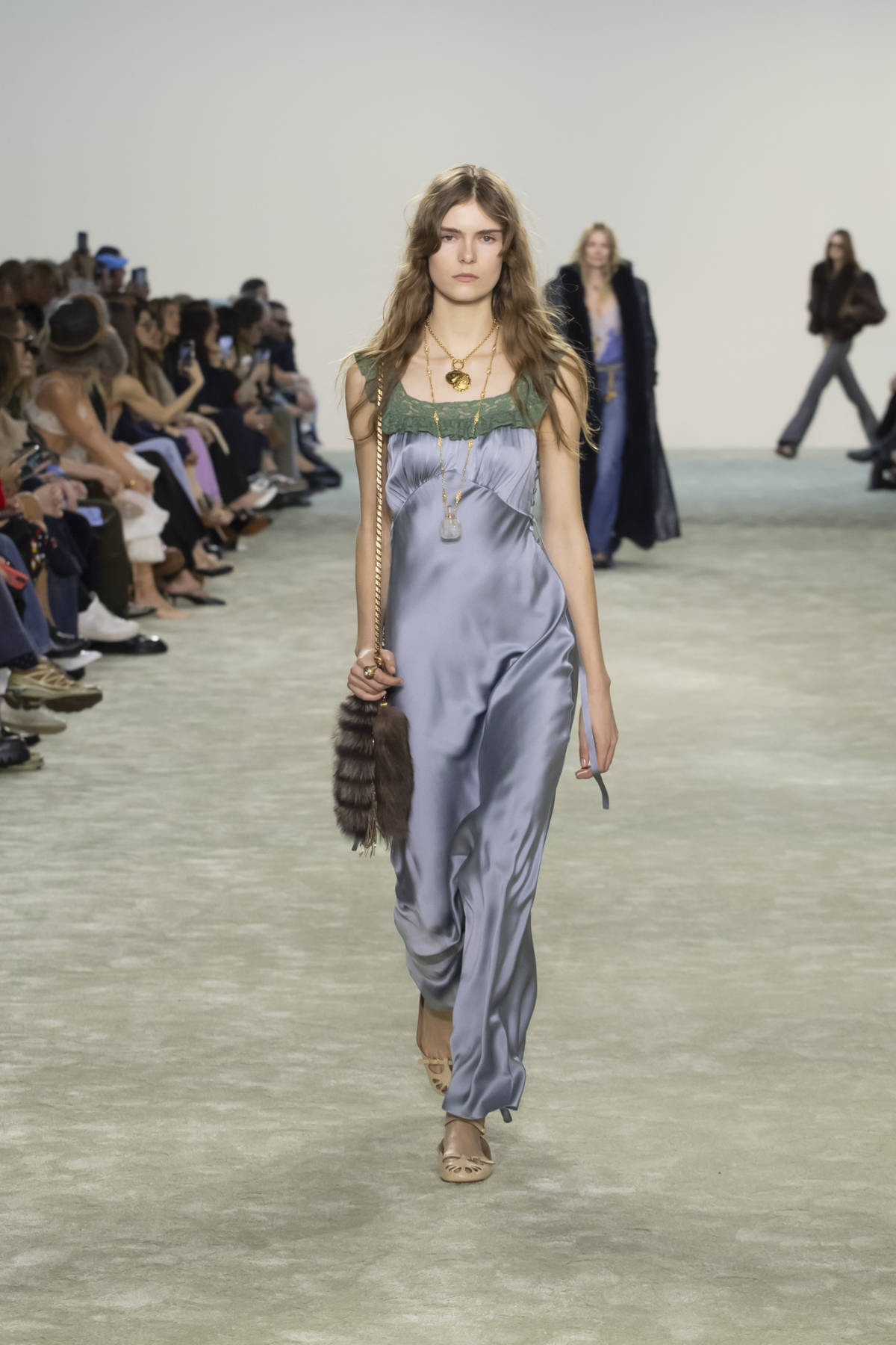 Chloé Presents Its New Winter 2025 Evolution Collection