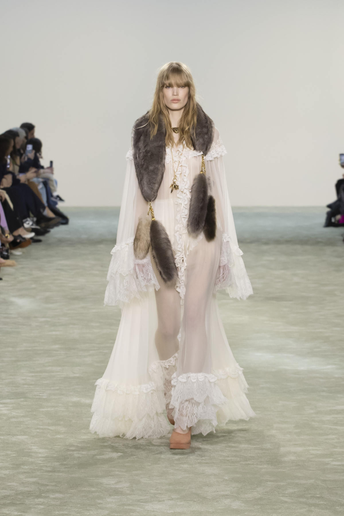 Chloé Presents Its New Winter 2025 Evolution Collection