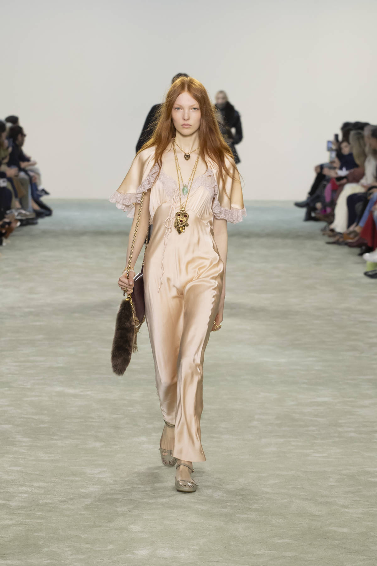 Chloé Presents Its New Winter 2025 Evolution Collection