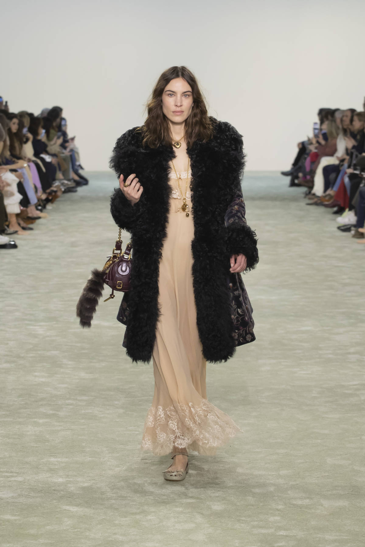 Chloé Presents Its New Winter 2025 Evolution Collection