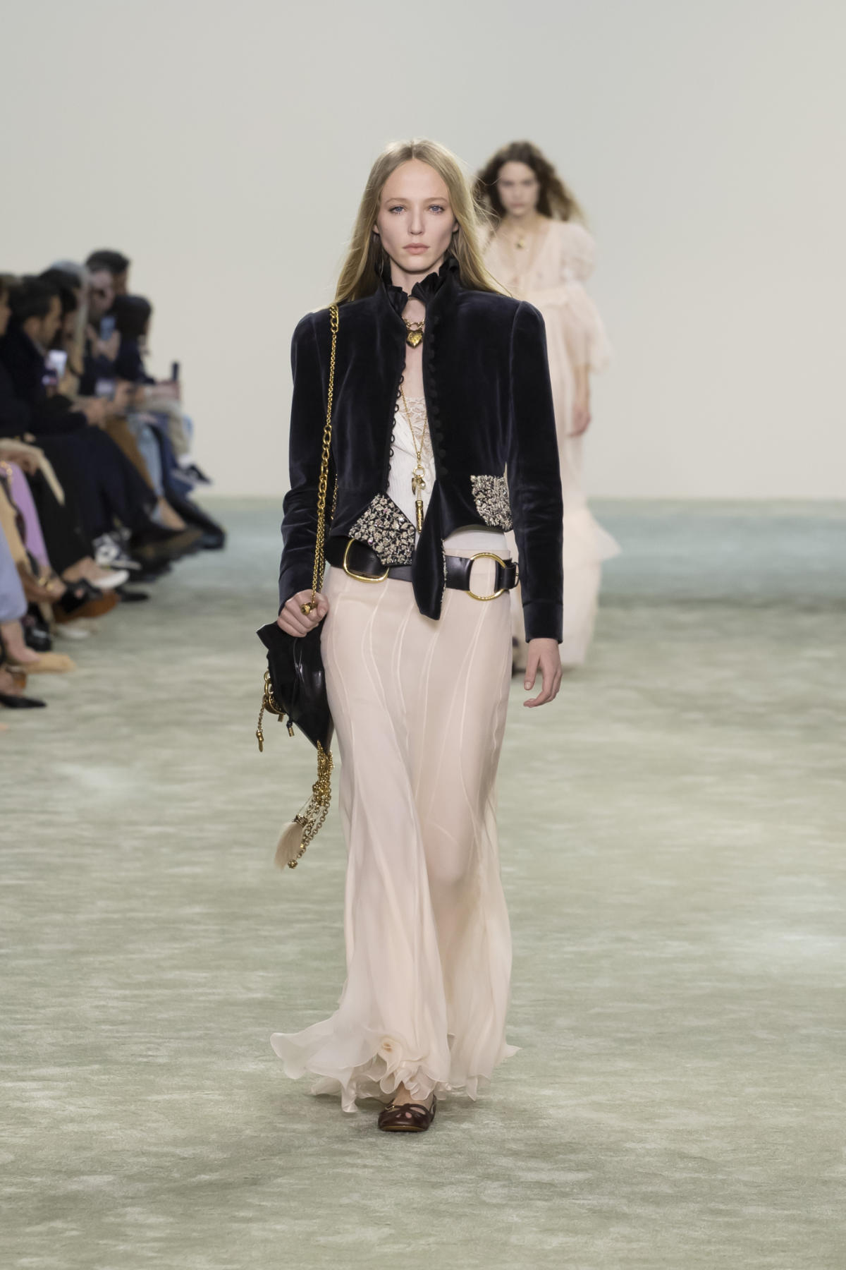 Chloé Presents Its New Winter 2025 Evolution Collection