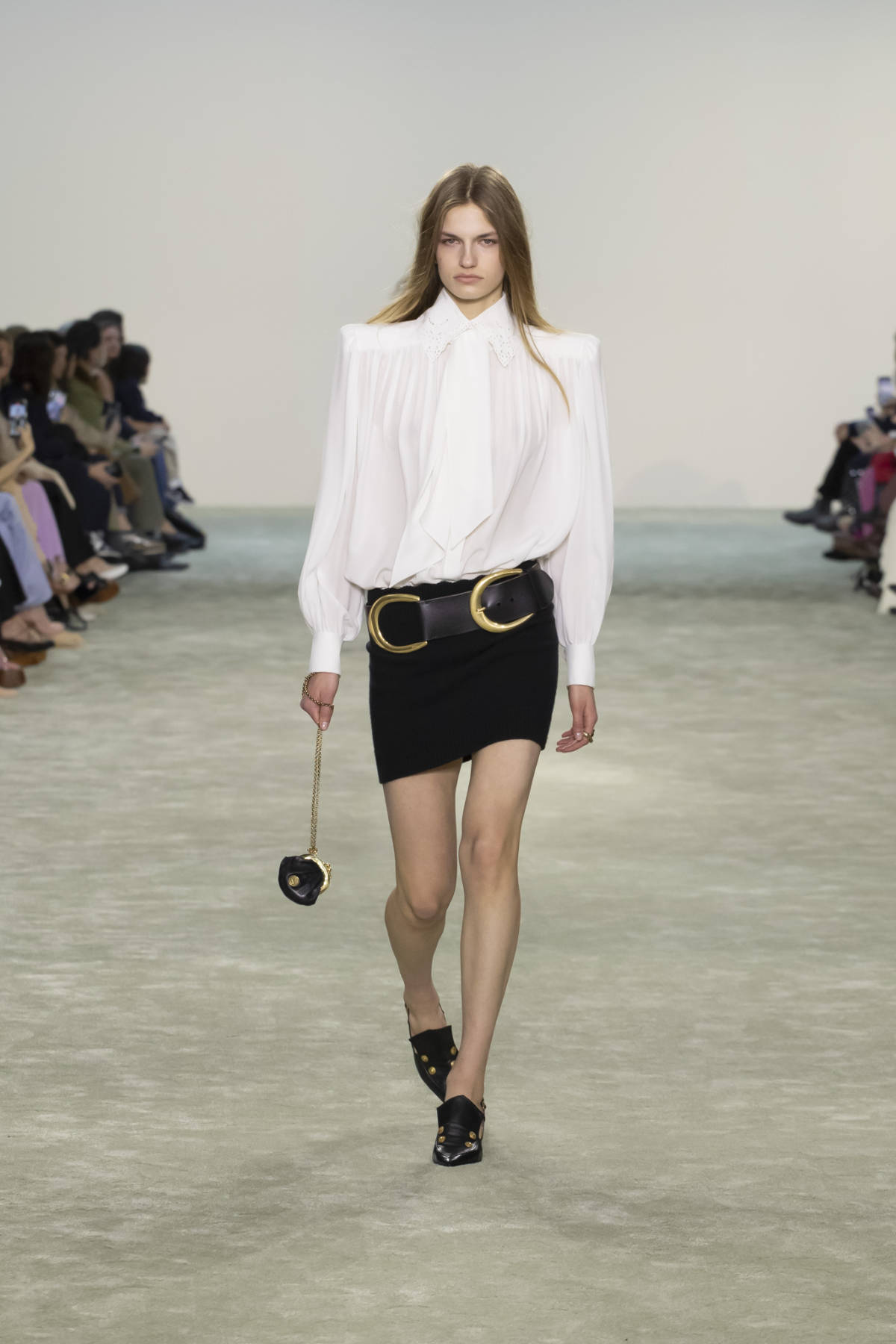 Chloé Presents Its New Winter 2025 Evolution Collection